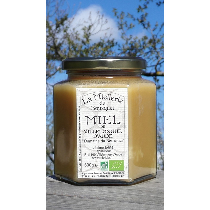 Miel Bio de Villelongue d'Aude. Ce miel est cristallisé maintenant, photo avril 2019.